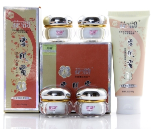 花韵雪肌霜*白里透红90win极速体育_jrs看球网直播吧_JRS直播客户端四合一+洁面乳 嫩白净斑保湿